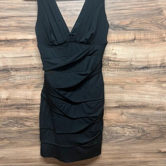 Emerald Sundae medium black dress - Picture 4 of 4